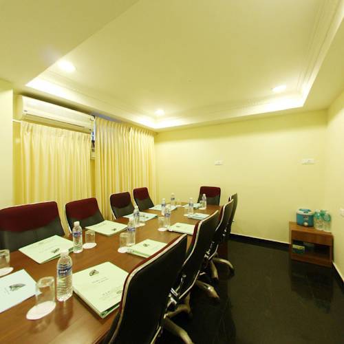 Hotel Sathyam Tiruchirappalli Экстерьер фото